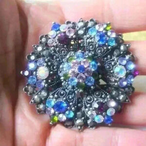 Gorgeous  brooche-pendant